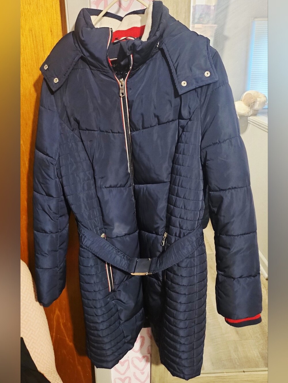 Womens Tommy Hilfiger Navy Blue Long Puffer Coat w/ belt and hood size M - Picture 6 of 12